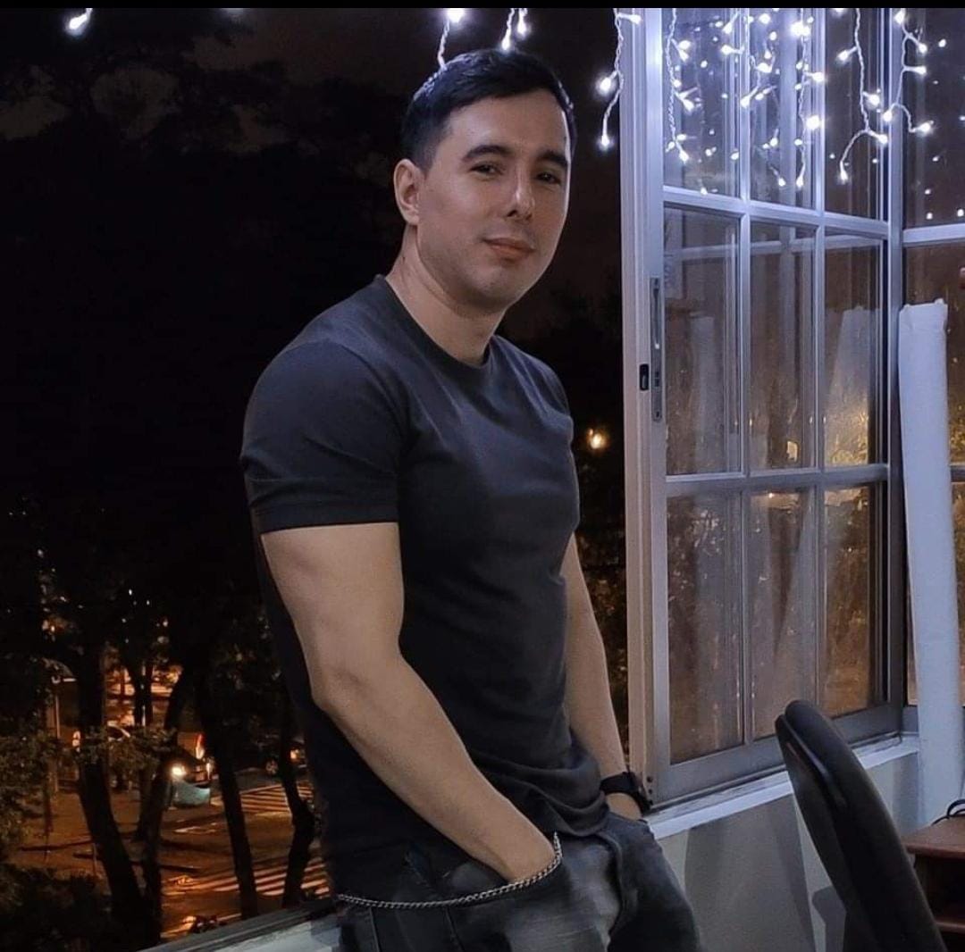7. DANIEL LONDOÑO